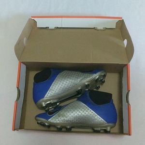 Nike Soccer Cleats Size 6.5 Men's & 8 women's